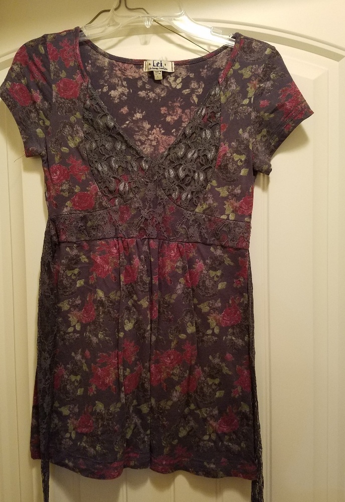 Cap sleeve floral print top